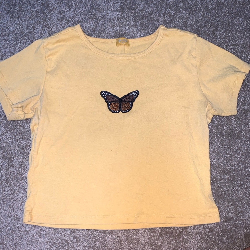Yellow cropped shirt with butterfly